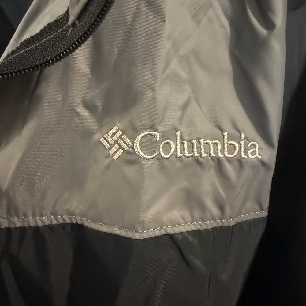 Columbia Men's Black and Gray Colorblock Rain Jacket - Picture 2 of 8